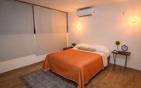Departamento de 2 recamaras con 2 aires acondiconados, parking, wifi 70mb, refrigerador, micro,fregadero,licuadora,parrilla, cocina, D5